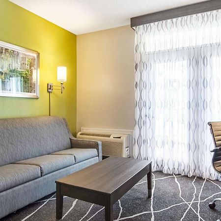 Clarion Inn Willow River Sevierville Esterno foto