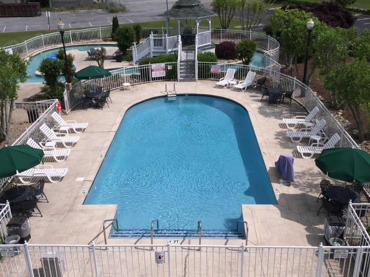 Clarion Inn Willow River Sevierville Esterno foto
