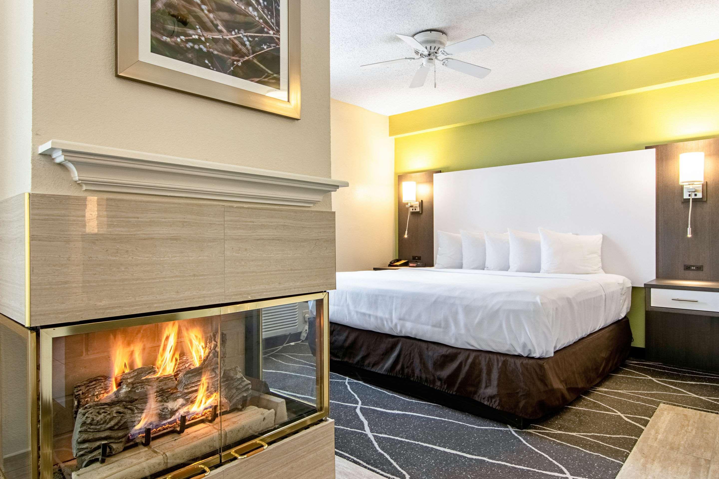 Clarion Inn Willow River Sevierville Esterno foto