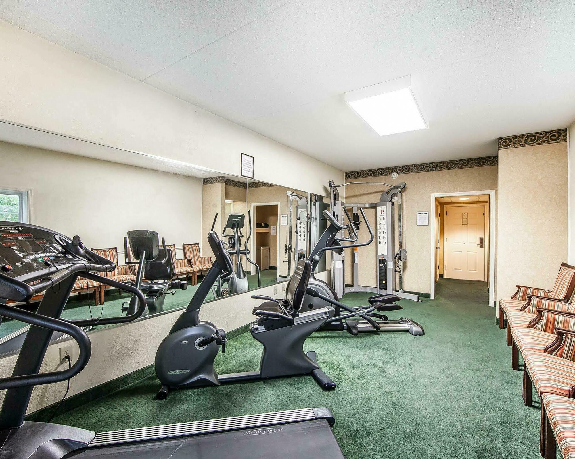 Clarion Inn Willow River Sevierville Esterno foto