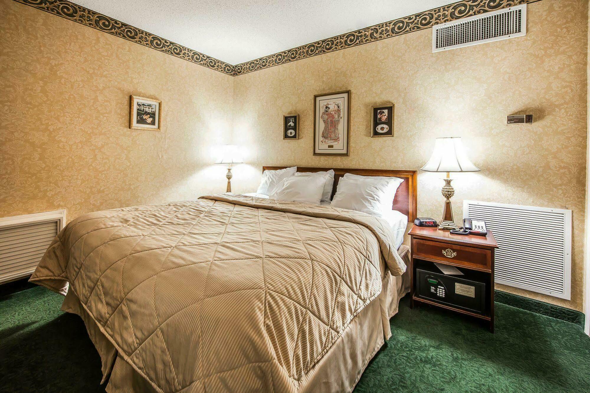 Clarion Inn Willow River Sevierville Esterno foto